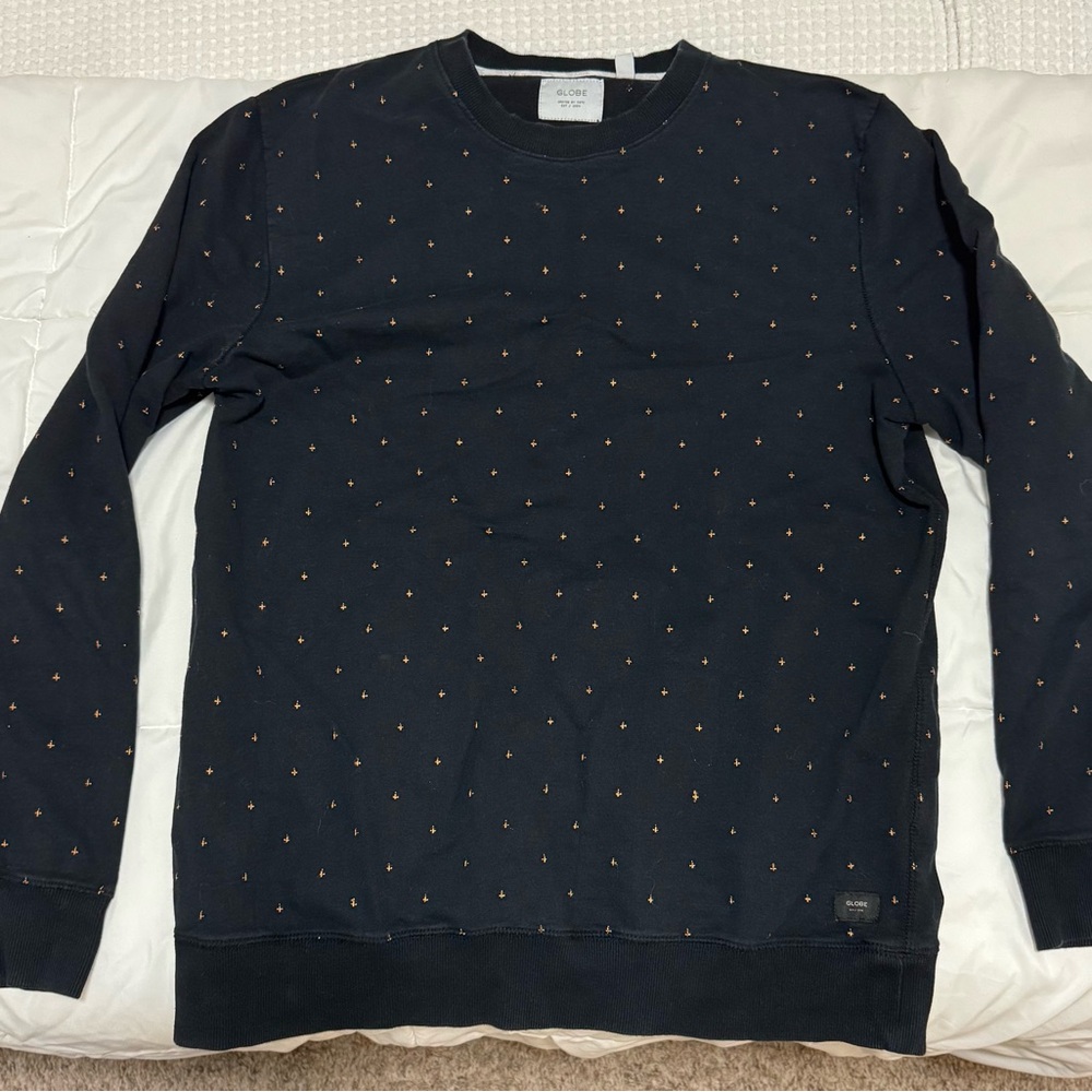 Men’s Globe skate brand sweater XL (Like New)